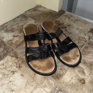 Women’s Clark’s Brand Black Real Leather Strappy Sandals Shoes Size 11/12